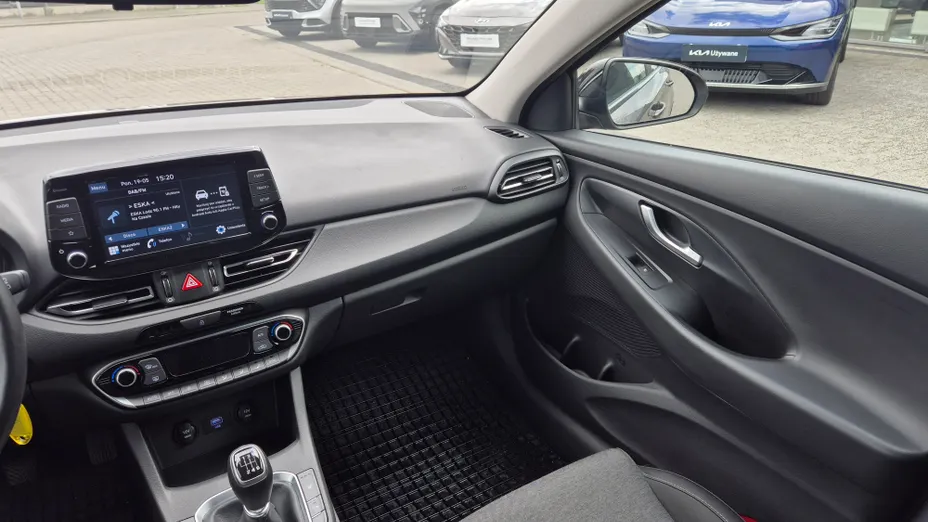 HYUNDAI i30 i30 1.0 T-GDI Smart