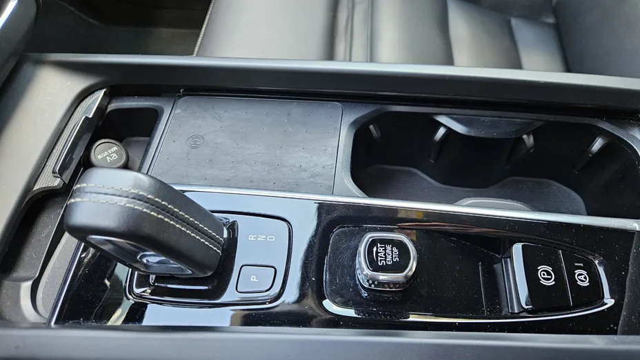 VOLVO XC60 XC60 B5 D AWD R-Design aut