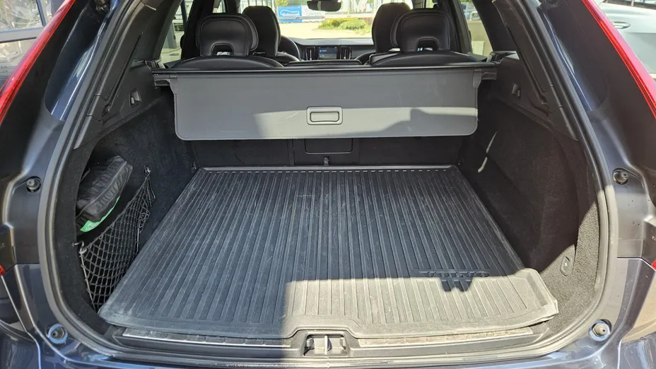 VOLVO XC60 XC60 B5 D AWD R-Design aut