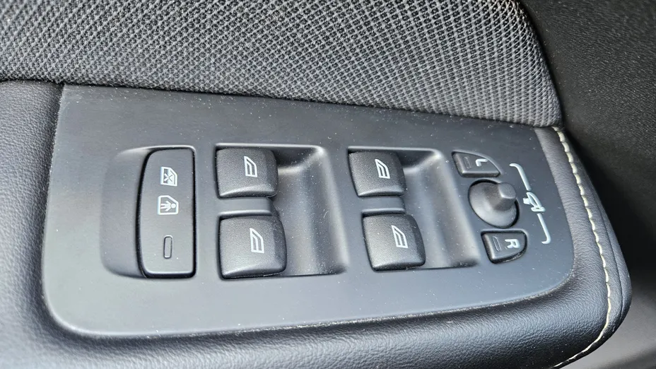 VOLVO XC60 XC60 B5 D AWD R-Design aut