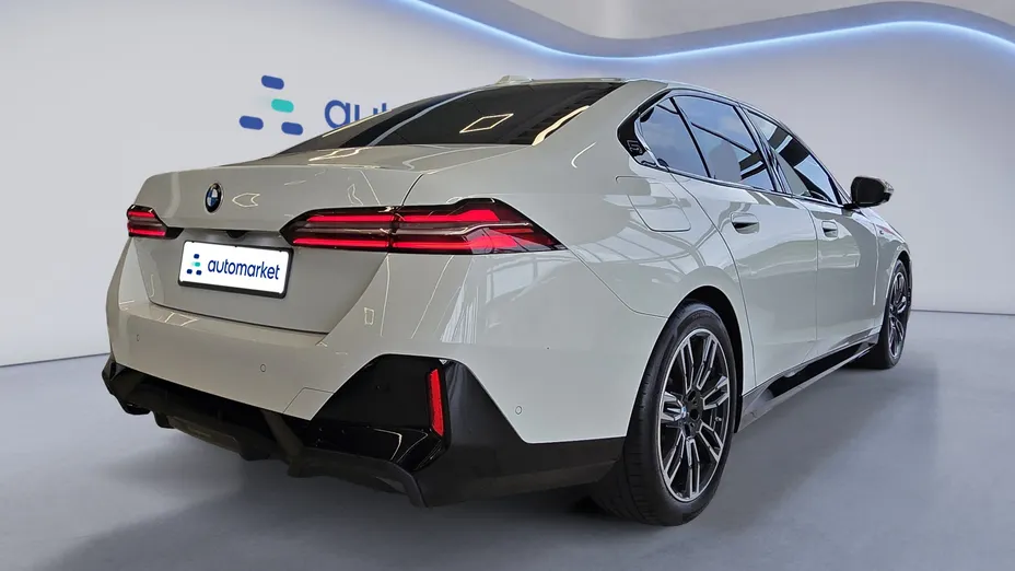 BMW Seria 5 520i mHEV M Sport aut