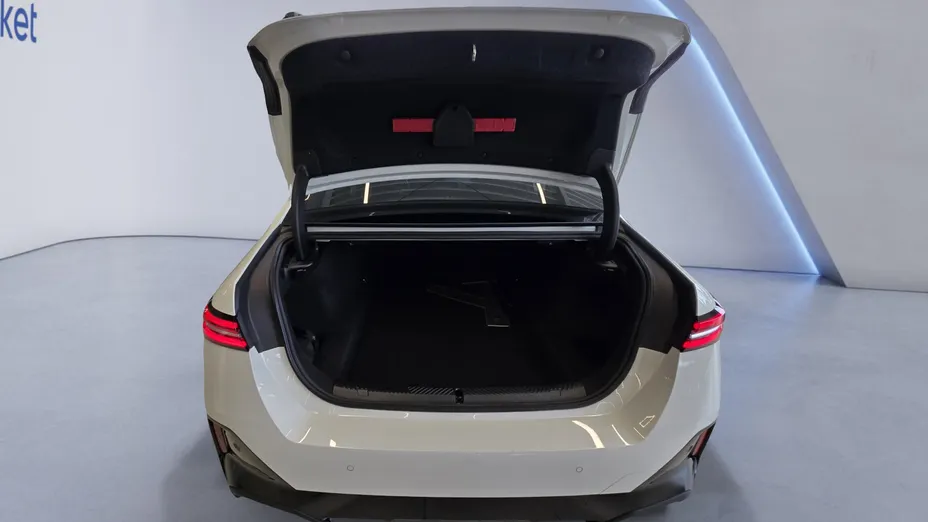 BMW Seria 5 520i mHEV M Sport aut