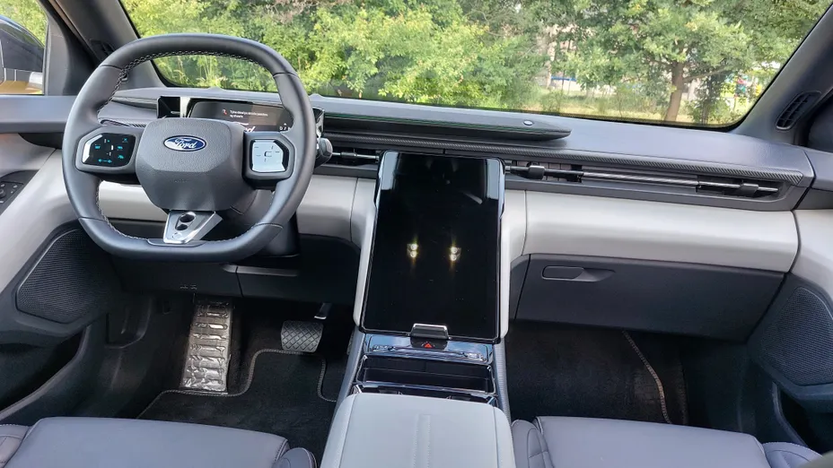 FORD Capri Capri 77 kWh Premium RWD Nowy