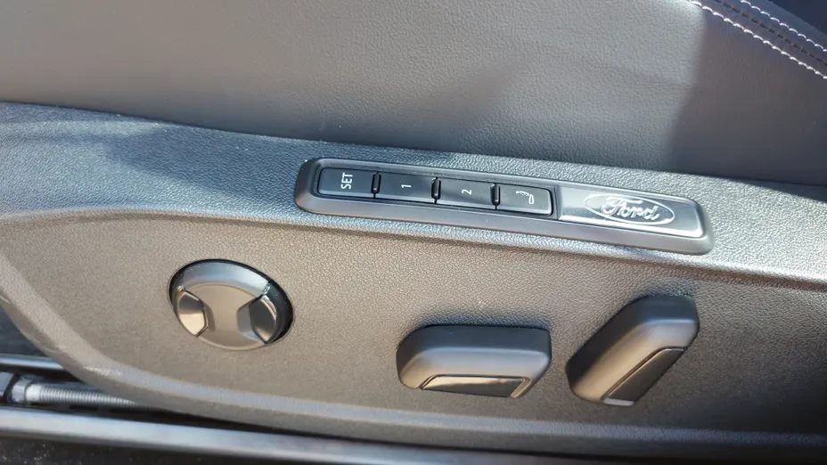 FORD Capri Capri 77 kWh Premium RWD Nowy