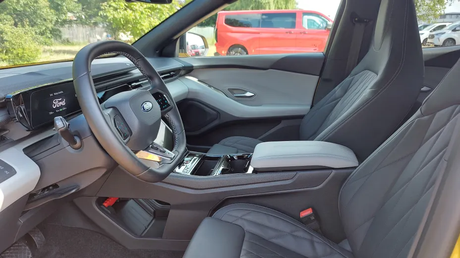 FORD Capri Capri 77 kWh Premium RWD Nowy