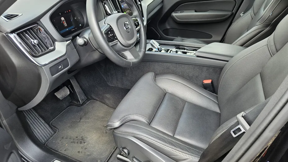 VOLVO XC60 XC60 B5 B AWD Ultra Black Edition aut