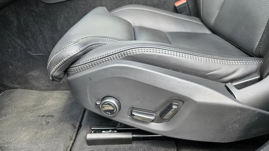 VOLVO XC60 XC60 B5 B AWD Ultra Black Edition aut