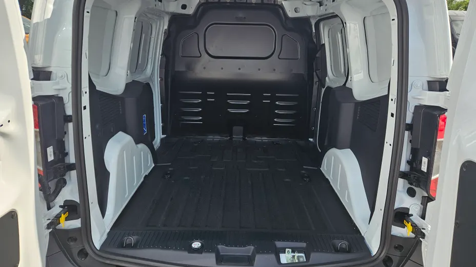 FORD Transit Courier Transit Courier EV Trend Nowy