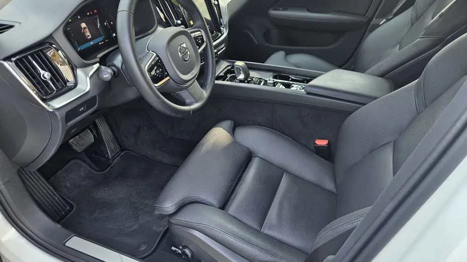 VOLVO V60 V60 B4 B Plus Dark aut