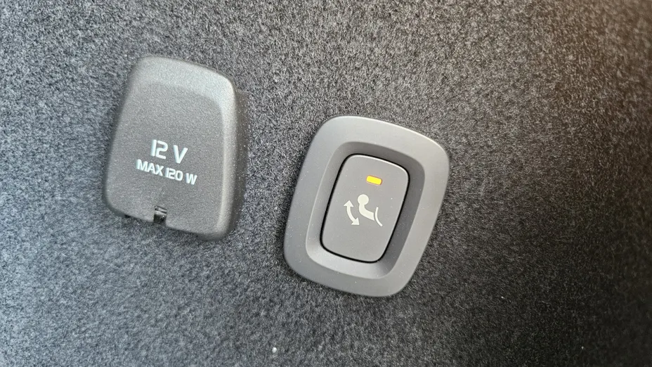 VOLVO V60 V60 B4 B Plus Dark aut