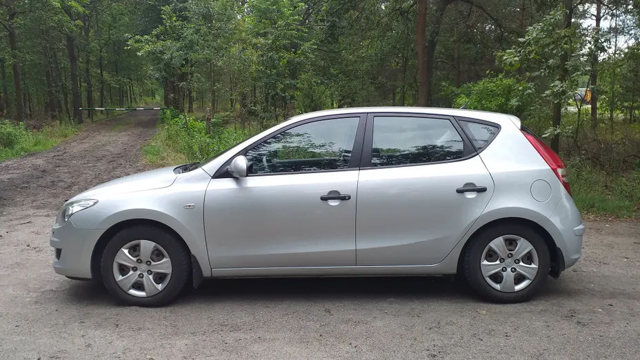 HYUNDAI i30 i30 1.6 CRDi Base +