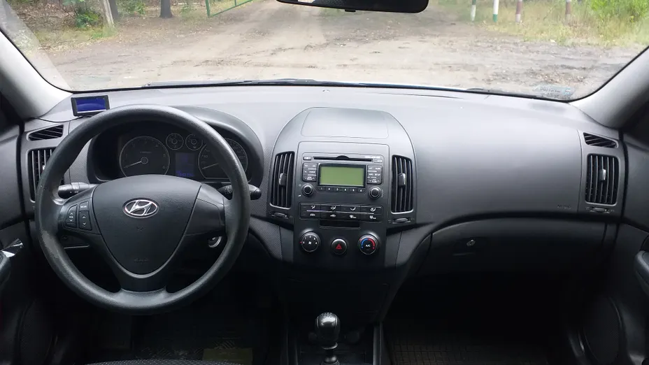 HYUNDAI i30 i30 1.6 CRDi Base +