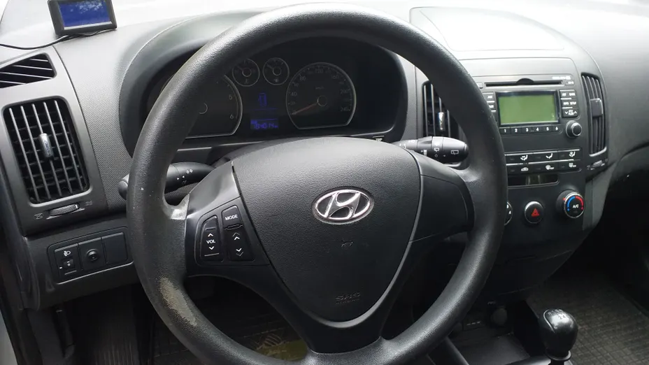 HYUNDAI i30 i30 1.6 CRDi Base +