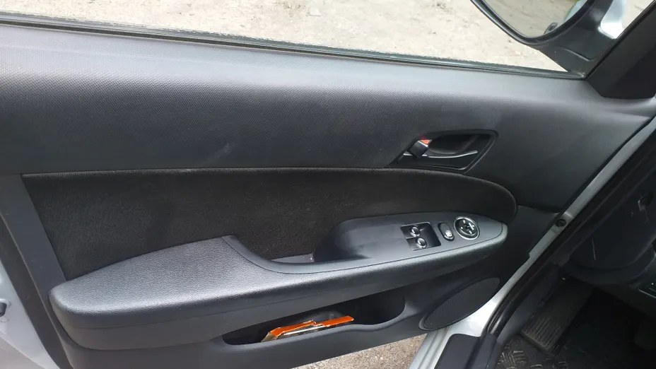 HYUNDAI i30 i30 1.6 CRDi Base +