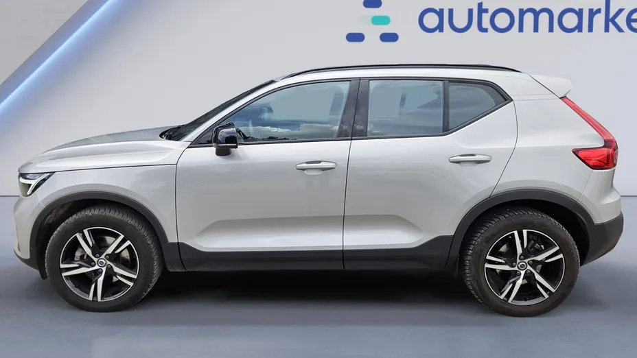 VOLVO XC40 XC40 B3 Plus Dark aut