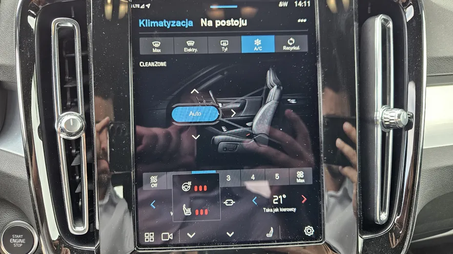 VOLVO XC40 XC40 B3 Plus Dark aut