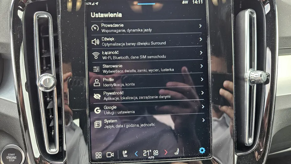 VOLVO XC40 XC40 B3 Plus Dark aut