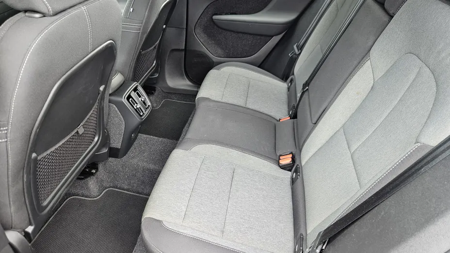 VOLVO XC40 XC40 B3 Plus Dark aut