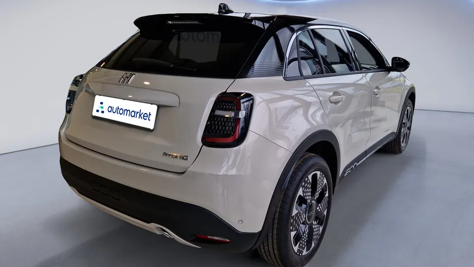 FIAT 600 600 1.2 Turbo Hybrid La Prima eDCT Nowy