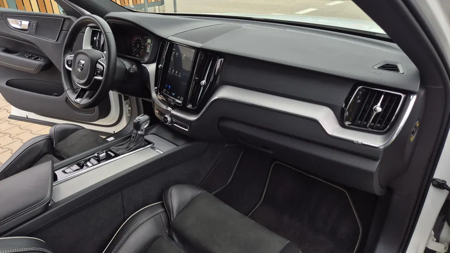 VOLVO XC60 XC60 T4 R-Design aut