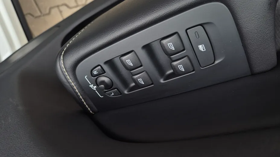 VOLVO XC60 XC60 T4 R-Design aut