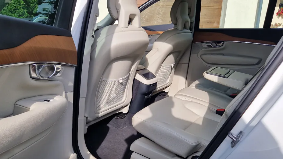 VOLVO XC90 XC90 T6 AWD Momentum aut