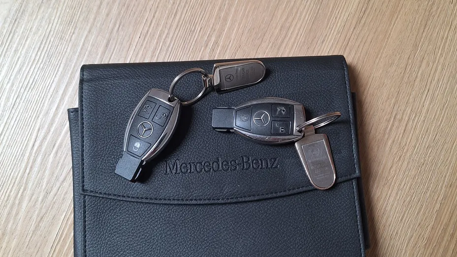 MERCEDES-BENZ C Klasa C 200