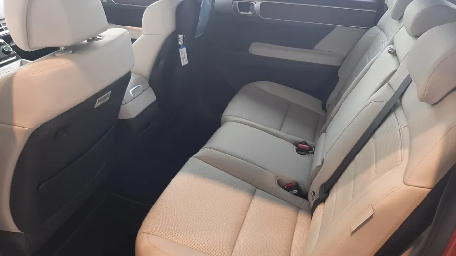 HYUNDAI Santa Fe Santa Fe 1.6 T-GDI HEV Executive aut Nowy