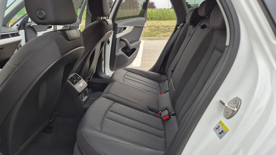 AUDI A4 A4 45 TFSI mHEV Quattro S tronic