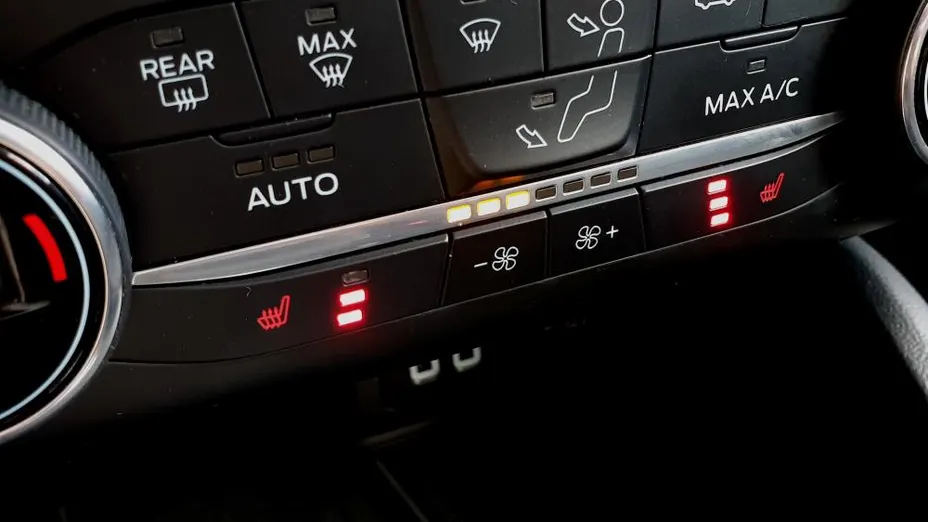 FORD Focus Focus 2.0 EcoBlue Active aut