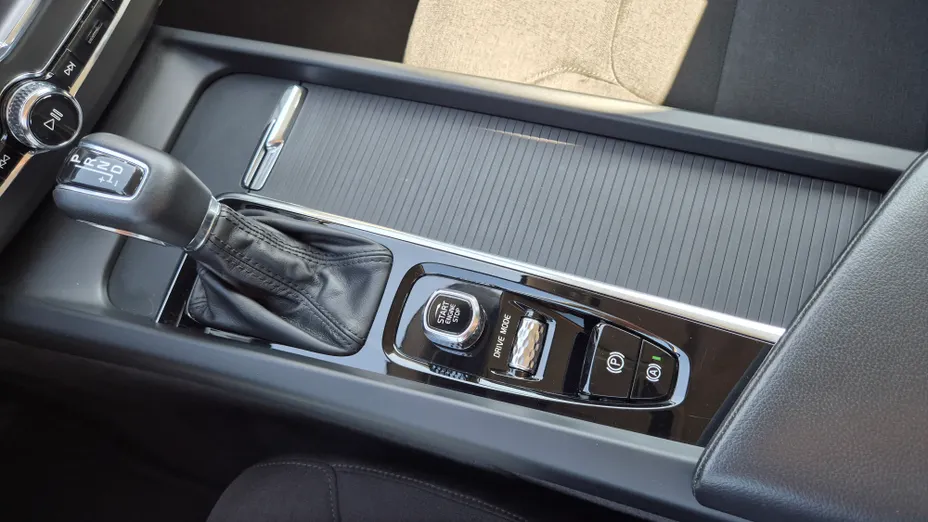 VOLVO XC60 XC60 D4 Momentum Pro aut