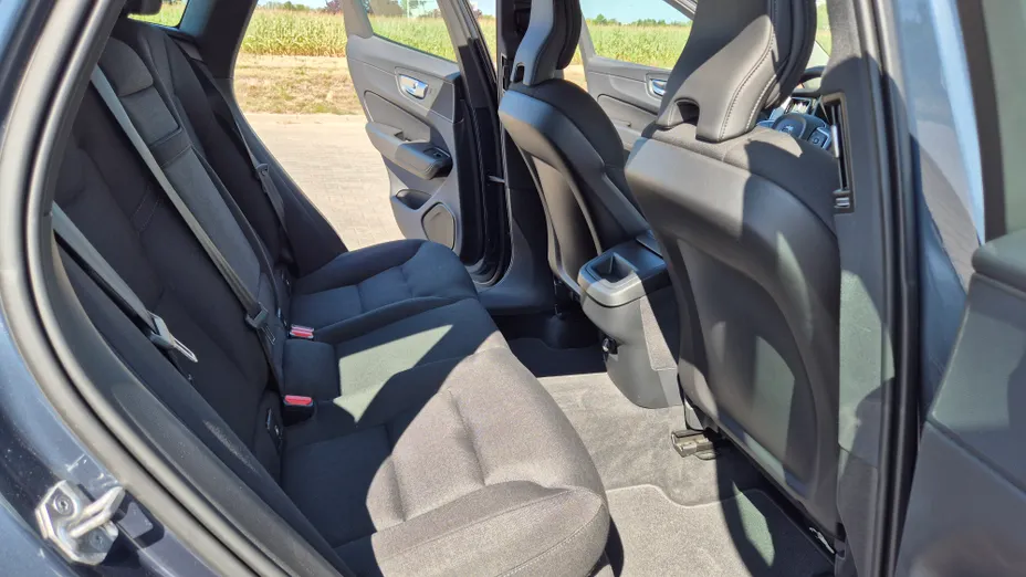 VOLVO XC60 XC60 D4 Momentum Pro aut