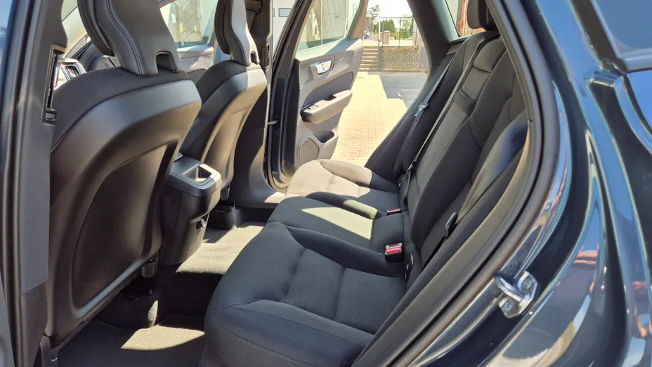 VOLVO XC60 XC60 D4 Momentum Pro aut