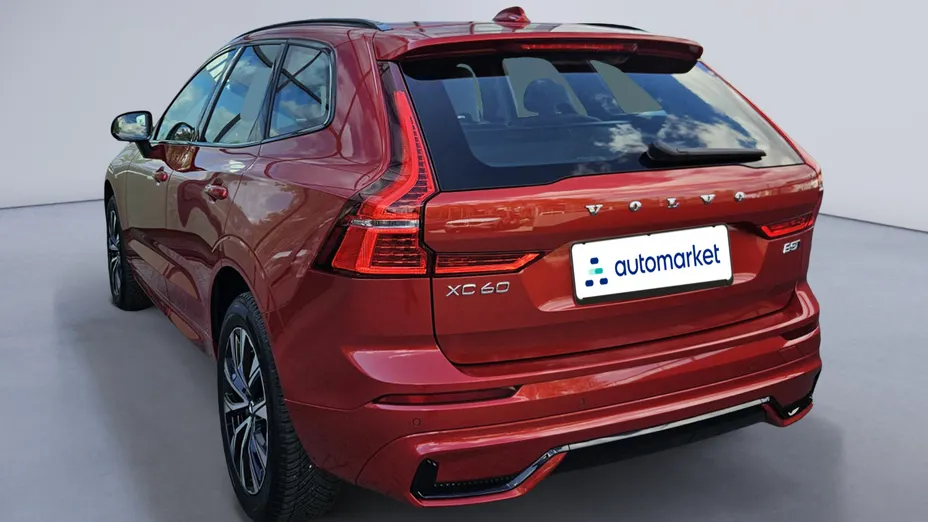 VOLVO XC60 XC60 B5 B AWD Plus Dark aut