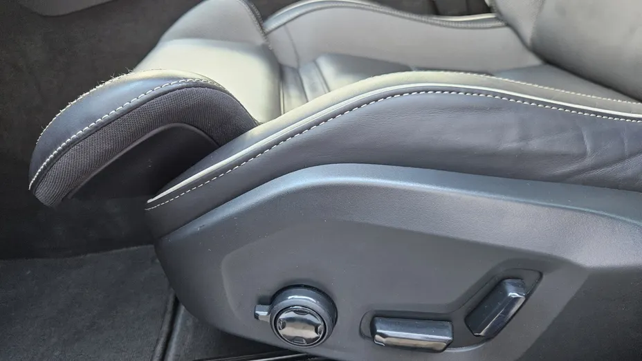 VOLVO XC60 XC60 B5 B AWD Plus Dark aut