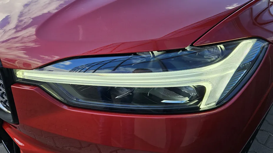 VOLVO XC60 XC60 B5 B AWD Plus Dark aut