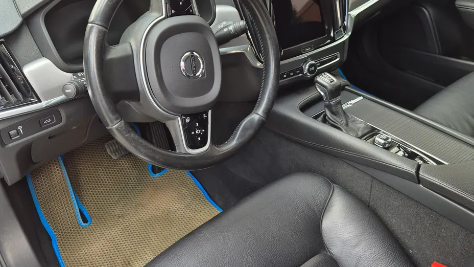 VOLVO V90 V90 B4 D AWD Momentum aut