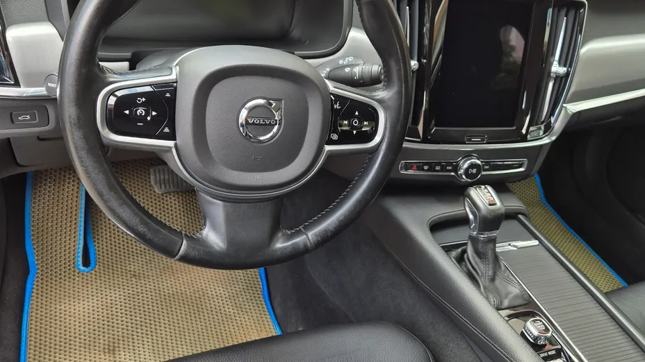 VOLVO V90 V90 B4 D AWD Momentum aut