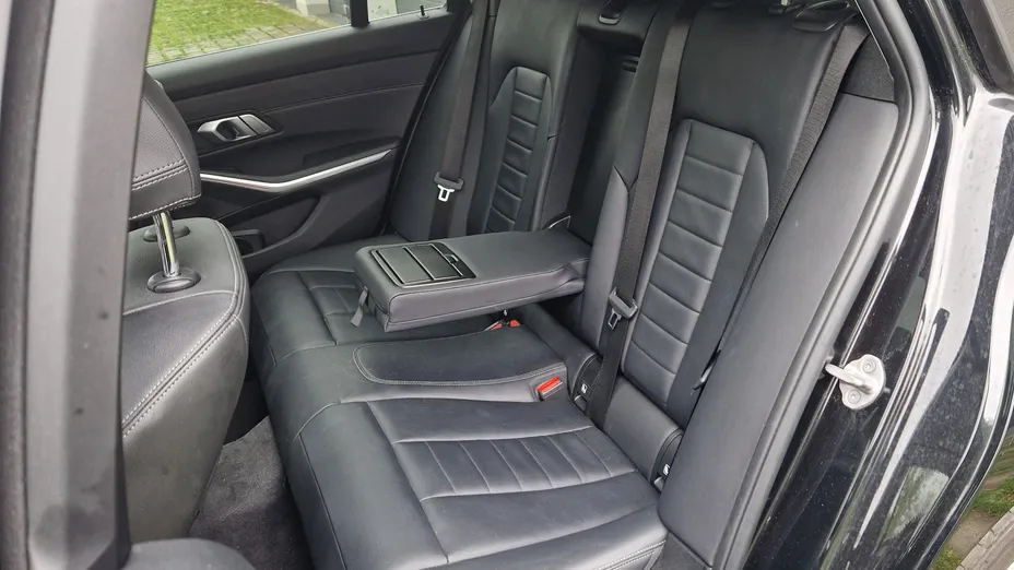 BMW Seria 3 320d xDrive mHEV Luxury Line sport-aut