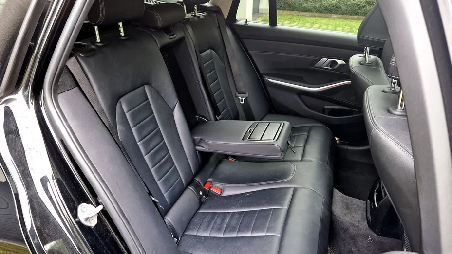 BMW Seria 3 320d xDrive mHEV Luxury Line sport-aut