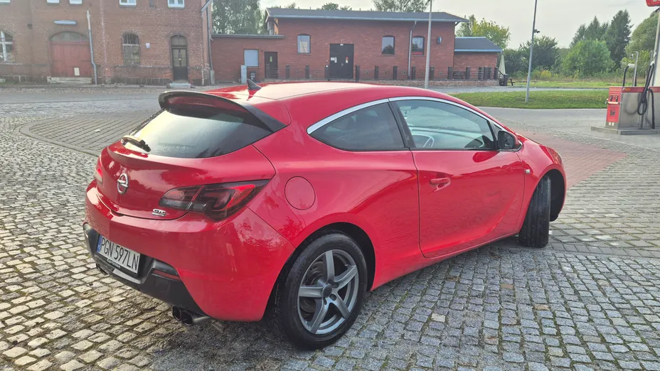 OPEL Astra Astra IV GTC 1.6 T Active
