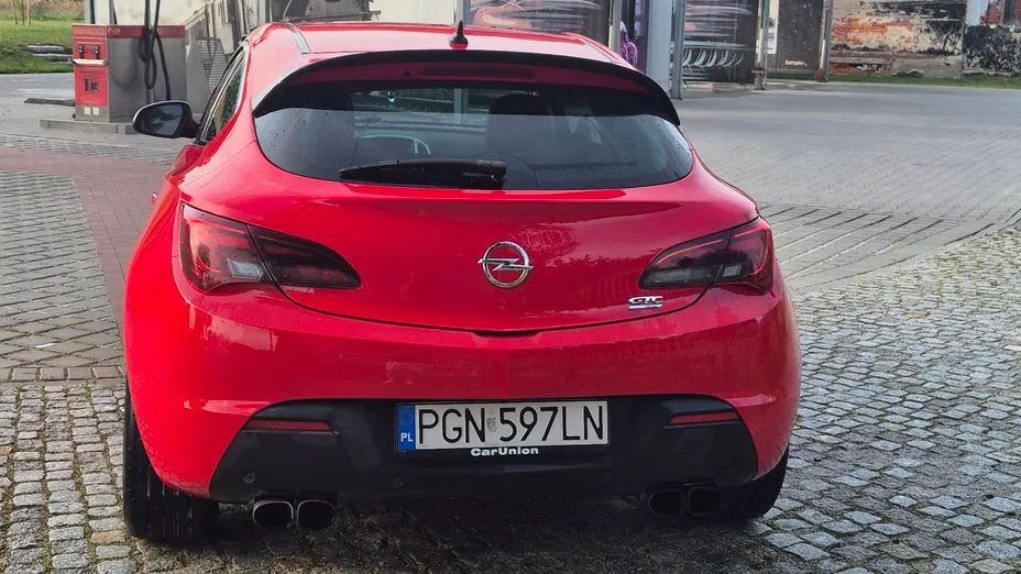 OPEL Astra Astra IV GTC 1.6 T Enjoy