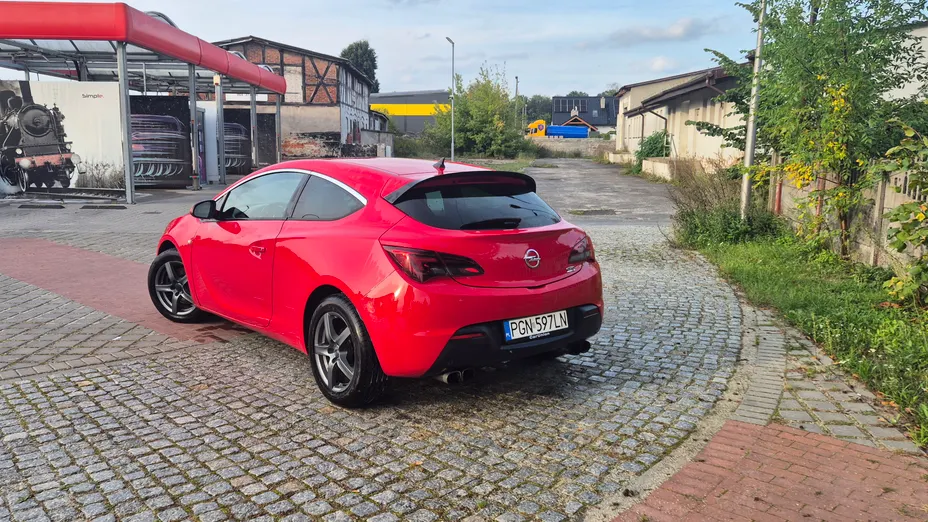 OPEL Astra Astra IV GTC 1.6 T Active