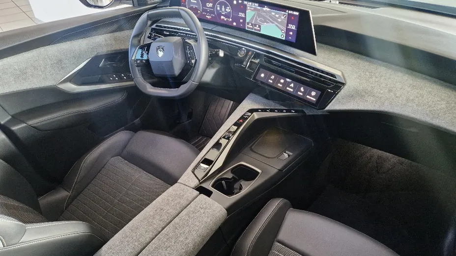 PEUGEOT 3008 3008 1.2 PureTech mHEV Allure e-DCS6