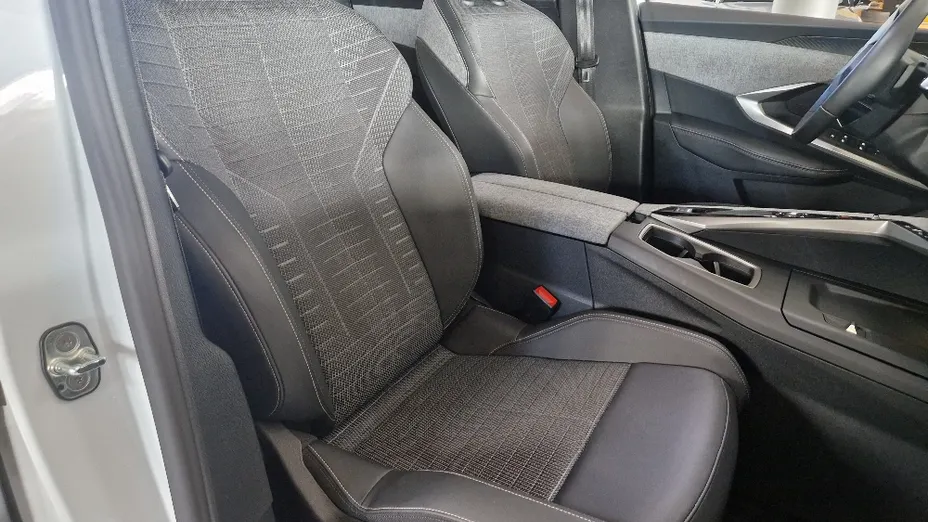 PEUGEOT 3008 3008 1.2 PureTech mHEV Allure e-DCS6