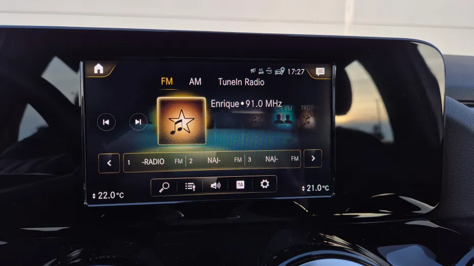 MERCEDES-BENZ B Klasa B 180 Style 7G-DCT