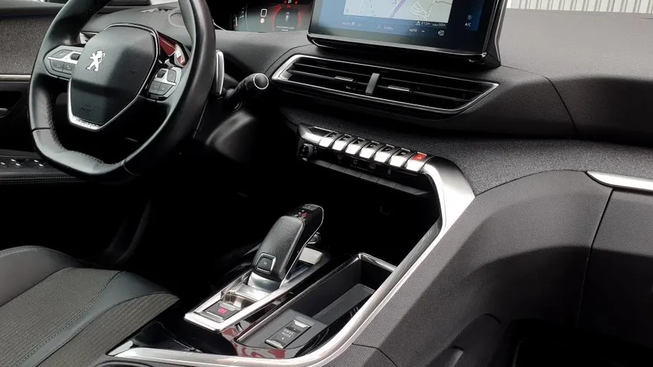 PEUGEOT 3008 3008 1.5 BlueHDi Allure S&S EAT8