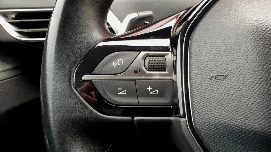 PEUGEOT 3008 3008 1.5 BlueHDi Allure S&S EAT8