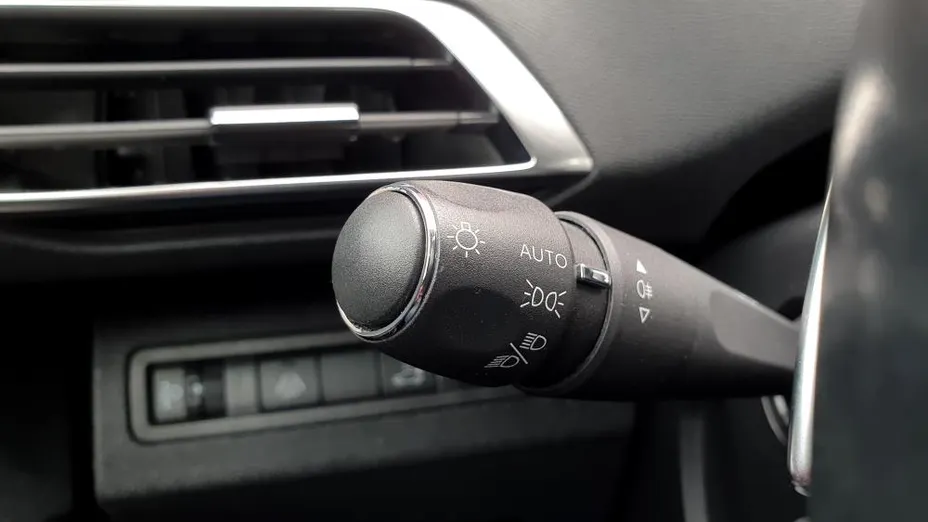 PEUGEOT 3008 3008 1.5 BlueHDi Allure S&S EAT8