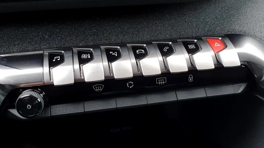 PEUGEOT 3008 3008 1.5 BlueHDi Allure S&S EAT8